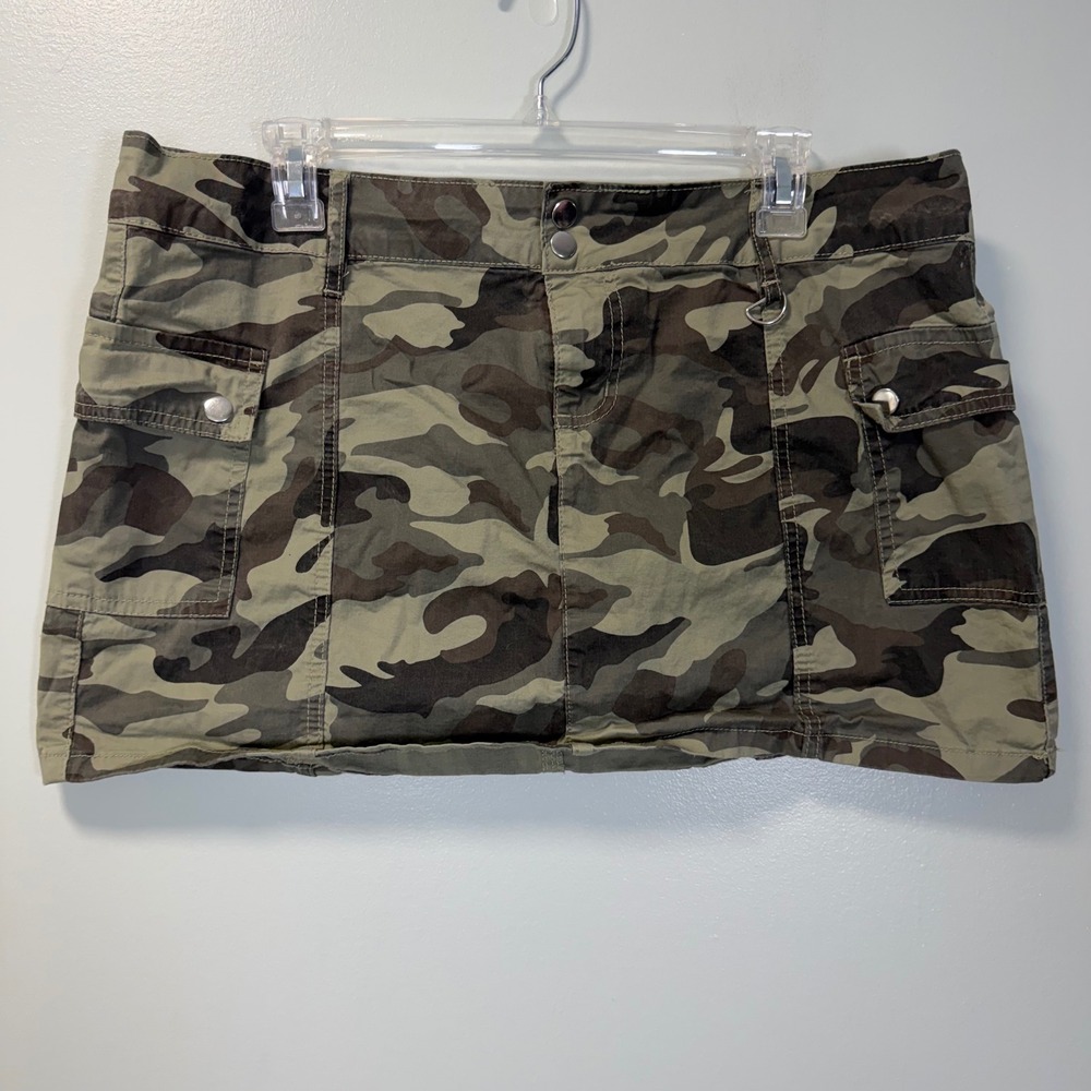 YMI Jeans USA Womens Camo High Rise Cargo Mini Skirt Green Size 11 K1200P1 Y2K‎